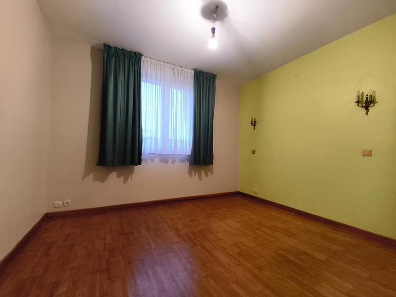 Maison - 94 m² - 4 pièces