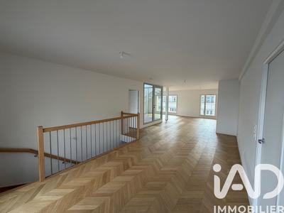 Appartement - 158 m² - 6 pièces