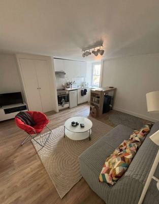 Studio - 25 m² - 1 pièce