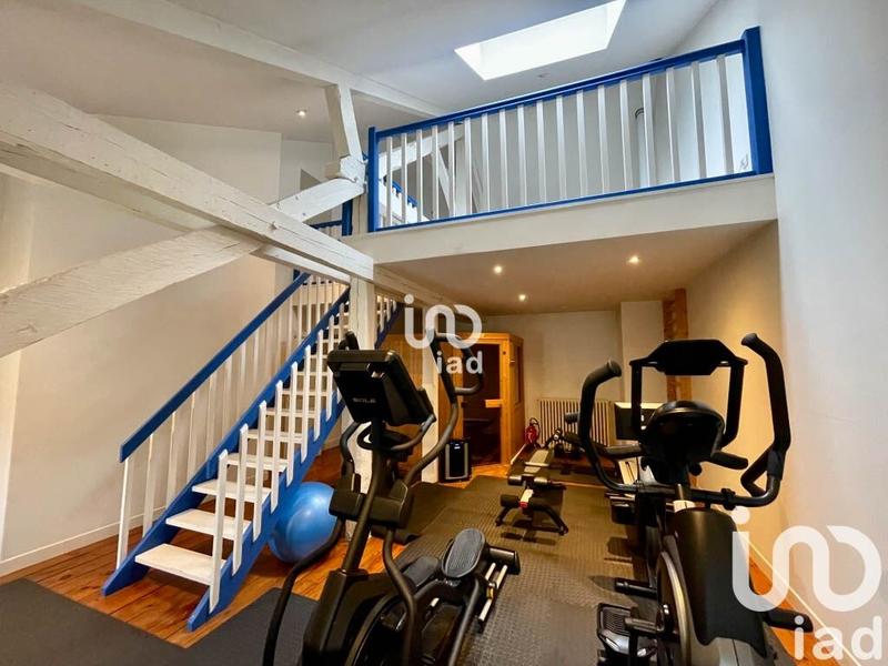 Maison - 527 m² - 5 pièces