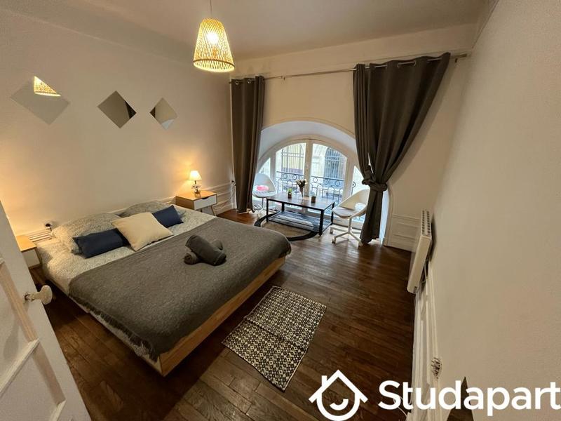 Appartement - 88 m² - 5 pièces