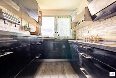 Appartement - 81 m² - 4 pièces