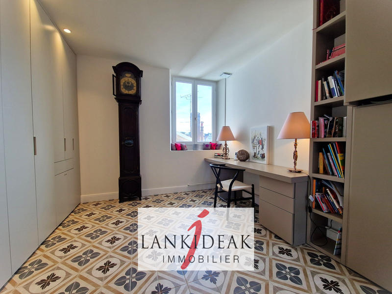 Duplex - 188 m² - 6 pièces