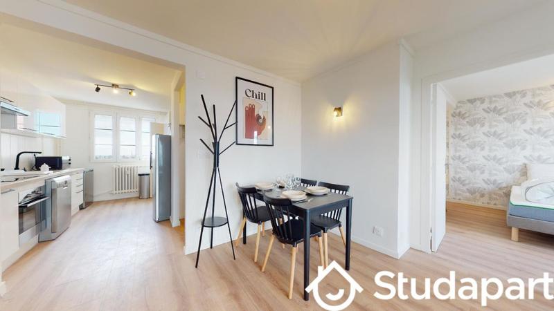 Chambre - 11 m² - 1 pièce