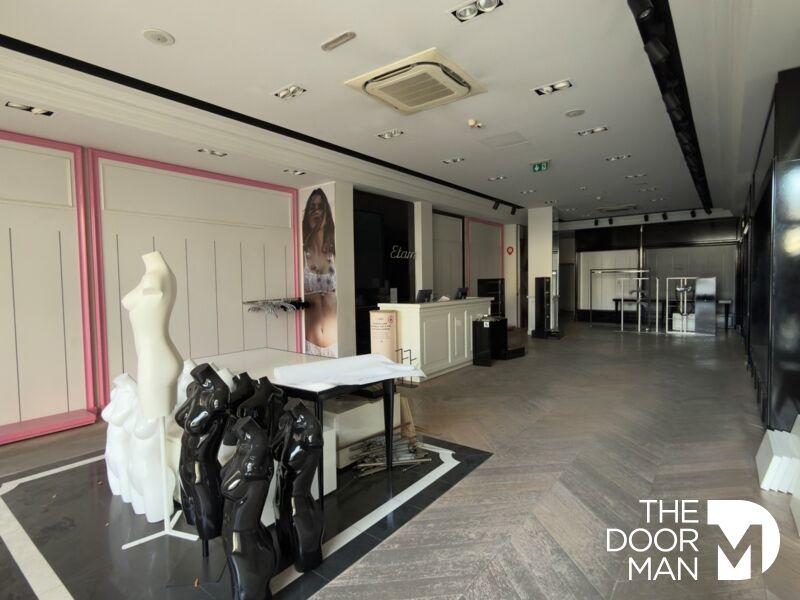 Local commercial - 335 m² - 6 pièces