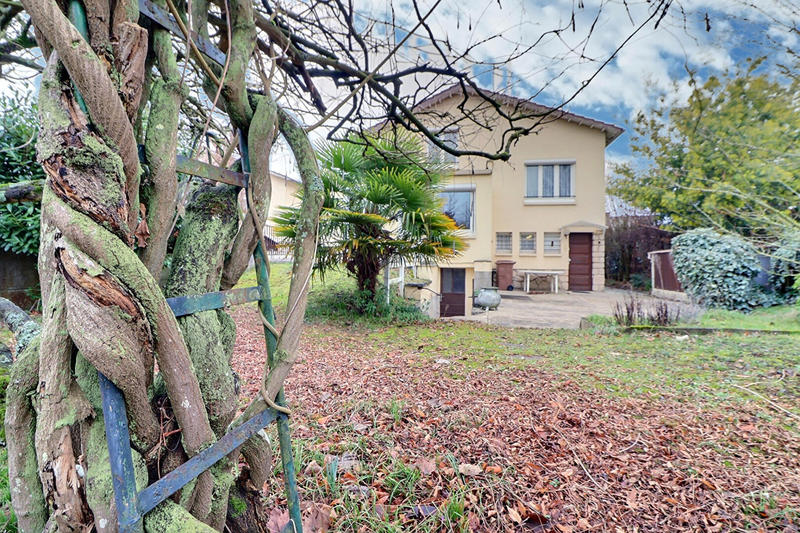 Maison - 134 m² - 8 pièces