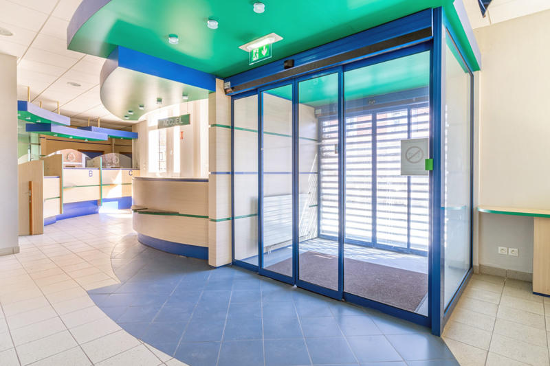 Immeuble - 2 619 m²