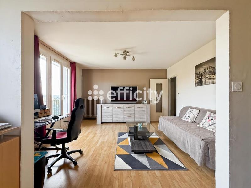 Appartement - 97 m² - 5 pièces