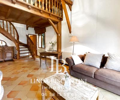 Maison - 140 m² - 8 pièces