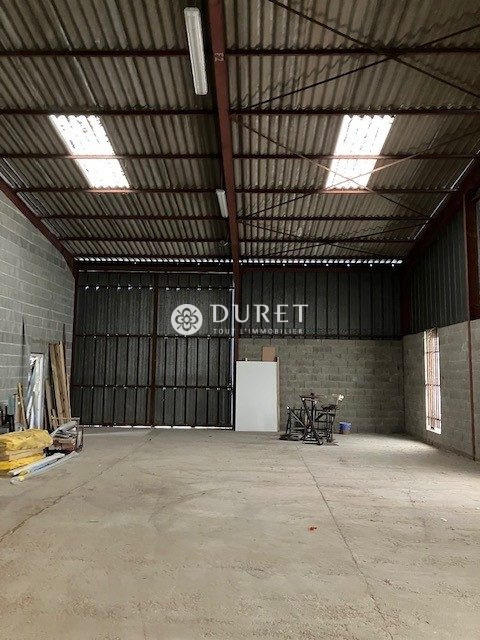 Entrepôt - 200 m²