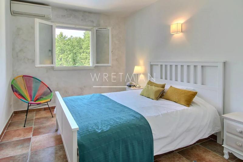 Villa - 198 m² - 7 pièces