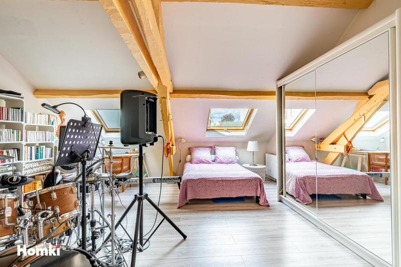 Maison - 252 m² - 11 pièces