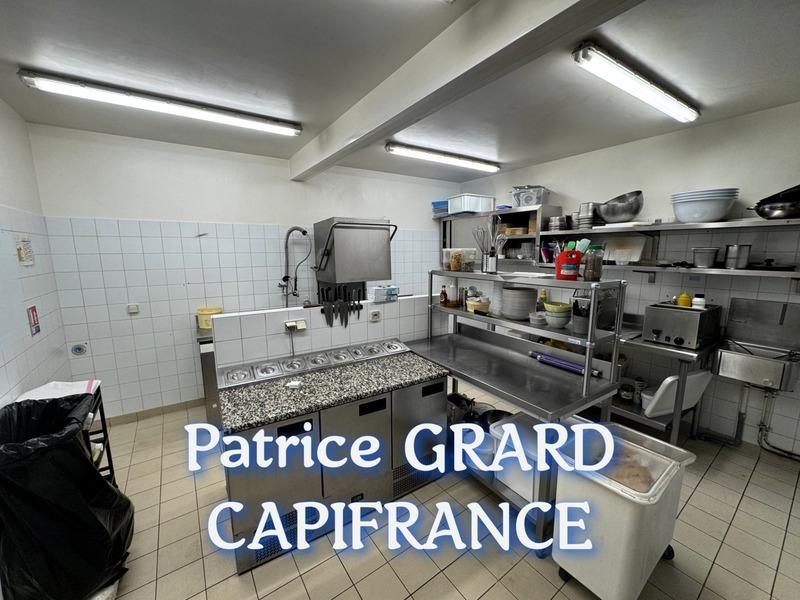 Local commercial - 159 m² - 4 pièces