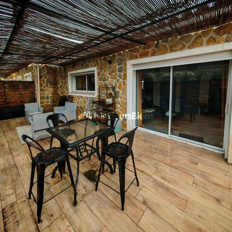 Villa - 164 m² - 8 pièces