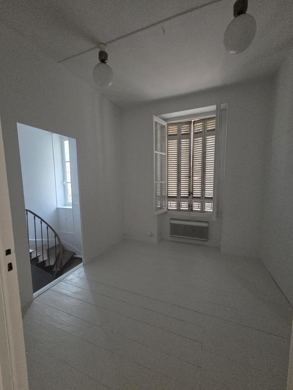 Bureau - 89 m² - 5 pièces