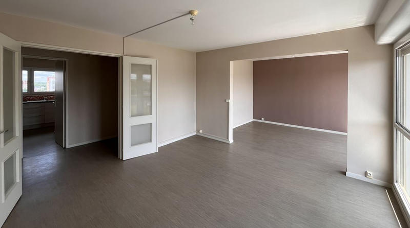 Appartement - 92 m² - 5 pièces