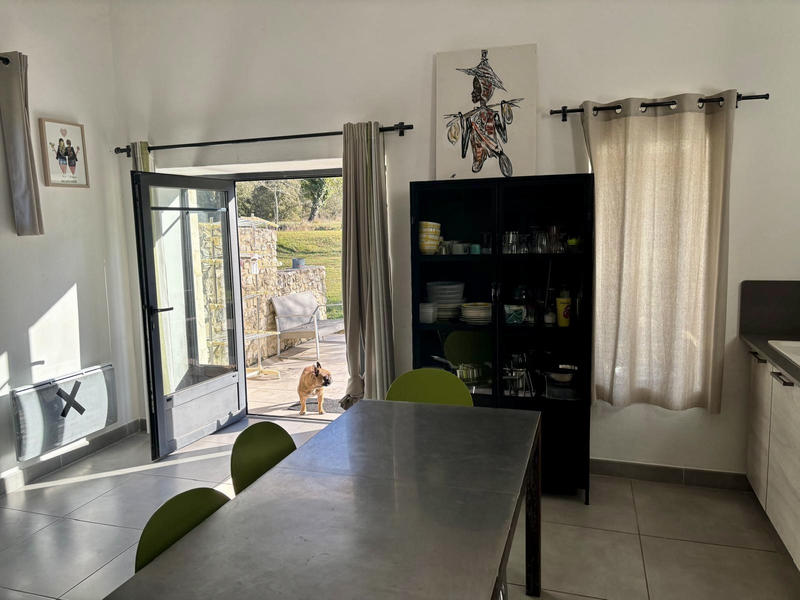 Mas - 200 m² - 8 pièces