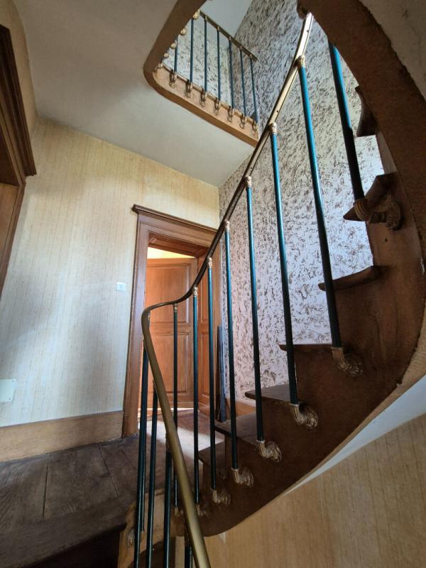 Maison - 245 m² - 5 pièces