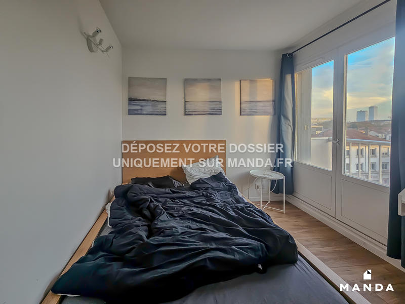 Chambre - 10 m² - 5 pièces