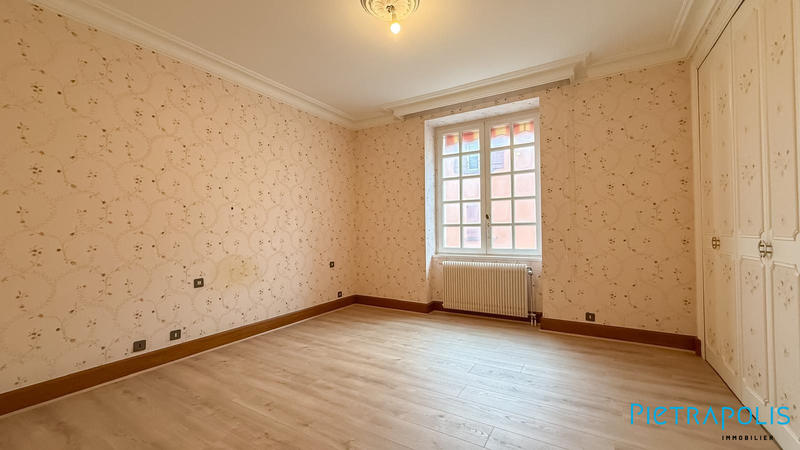 Maison - 583 m² - 15 pièces