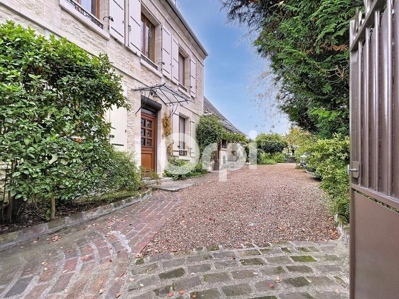 Maison - 121 m² - 6 pièces