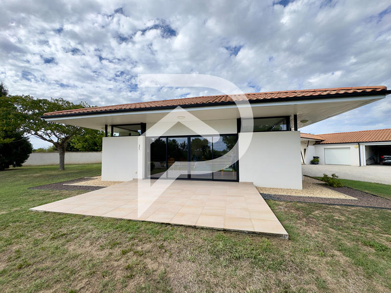 Maison - 184 m² - 6 pièces