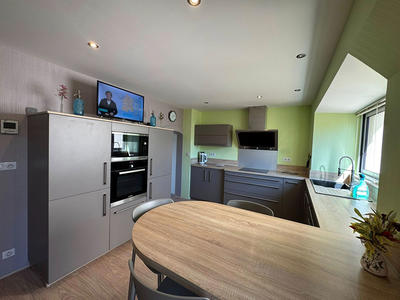 Maison - 283 m² - 11 pièces