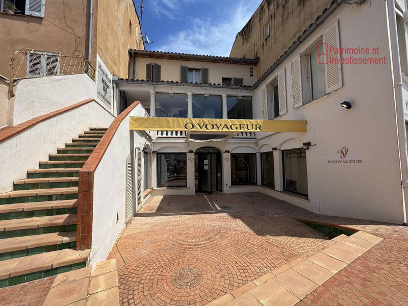 Fonds de commerce - Local commercial - 117 m²