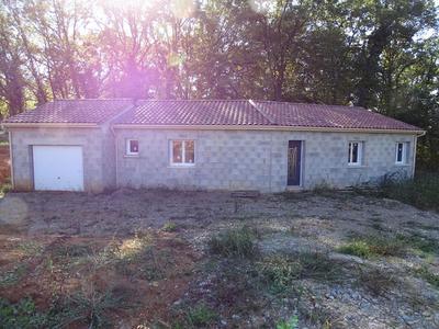 Maison - 96 m² - 4 pièces