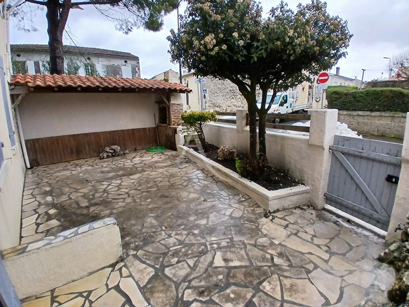 Maison - 122 m² - 4 pièces