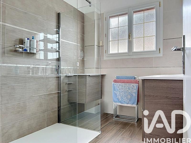 Maison - 189 m² - 8 pièces