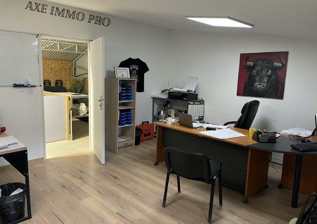 Local d'activités - 230 m² - 4 pièces