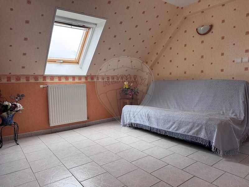 Maison - 183 m² - 8 pièces