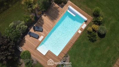 Maison - 180 m² - 7 pièces