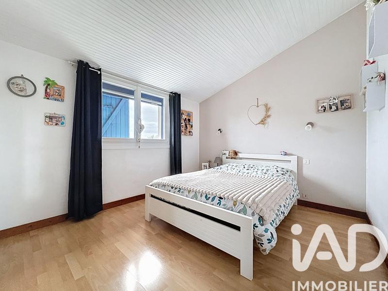 Maison - 214 m² - 8 pièces