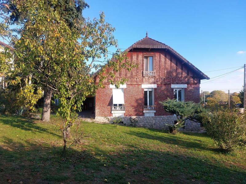 Maison - 123 m² - 8 pièces