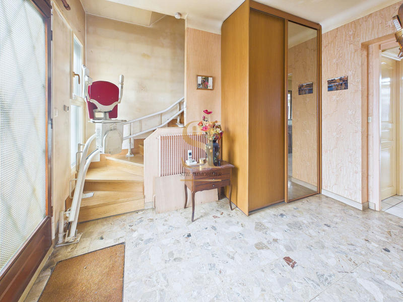 Maison - 121 m² - 6 pièces