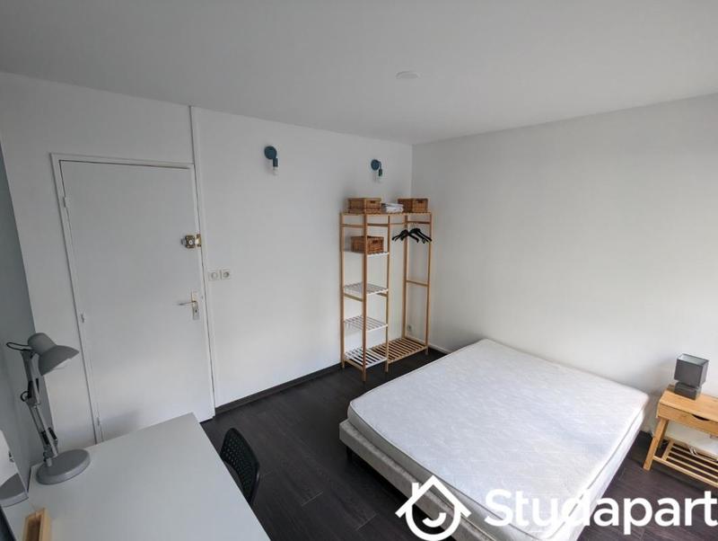 Chambre - 11 m² - 1 pièce