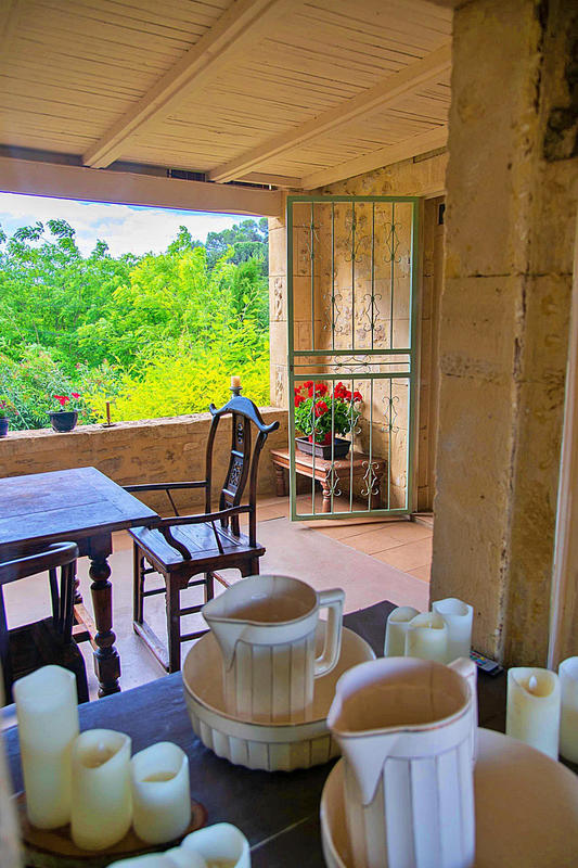 Mas - 668 m² - 27 pièces