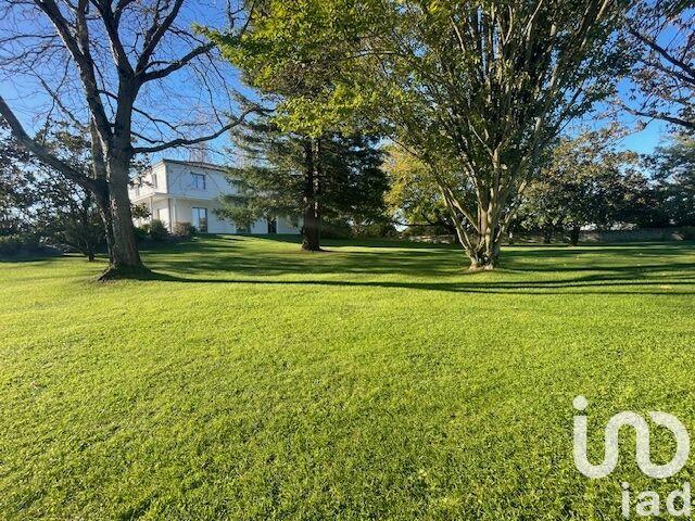 Maison - 290 m² - 9 pièces