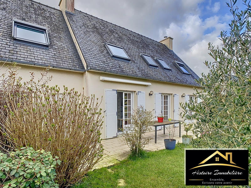 Maison traditionnelle - 125 m² - 8 pièces