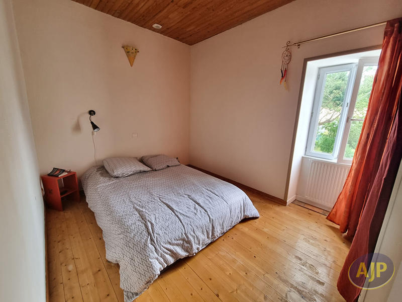 Maison - 102 m² - 4 pièces