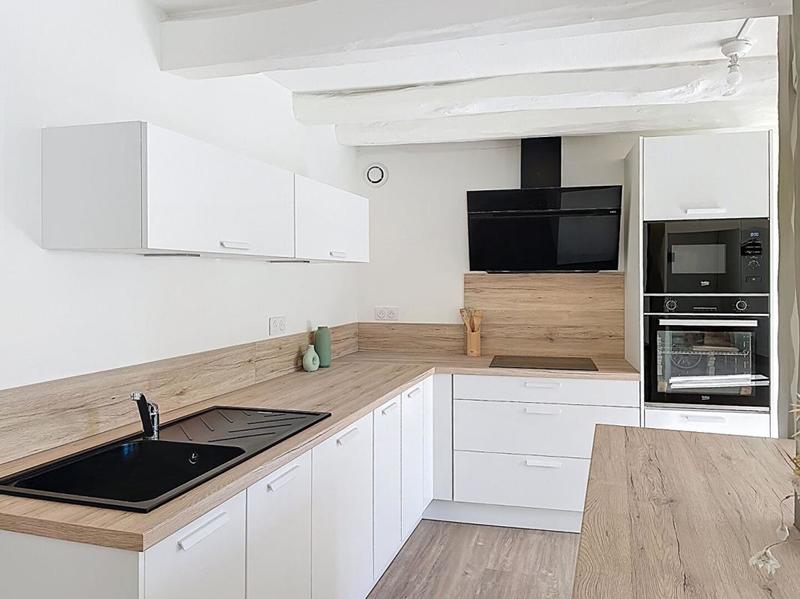 Maison - 232 m² - 8 pièces