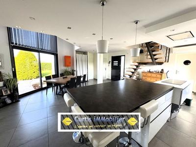 Maison - 145 m² - 6 pièces