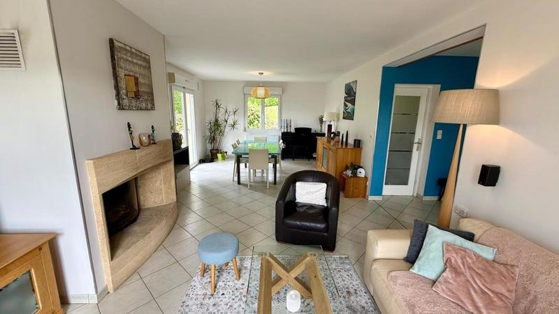 Maison - 197 m² - 8 pièces