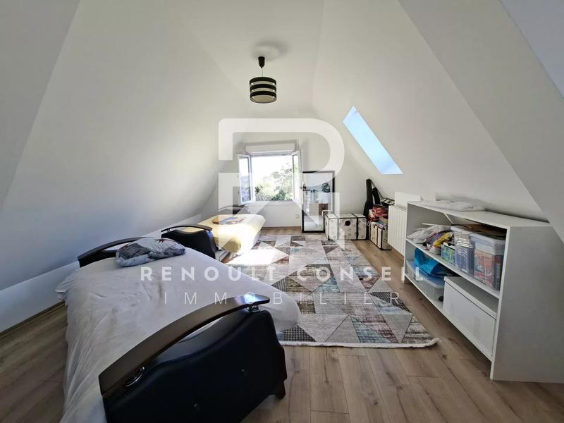 Maison - 221 m² - 9 pièces