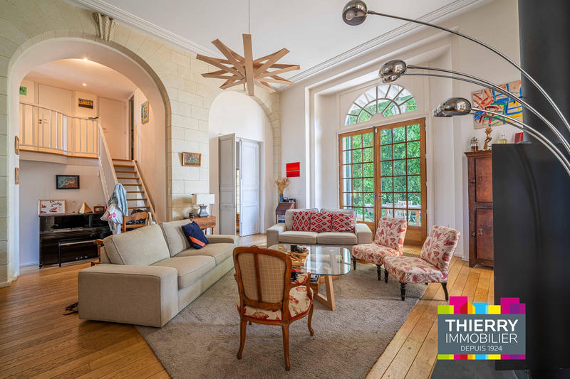 Appartement - 198 m² - 7 pièces