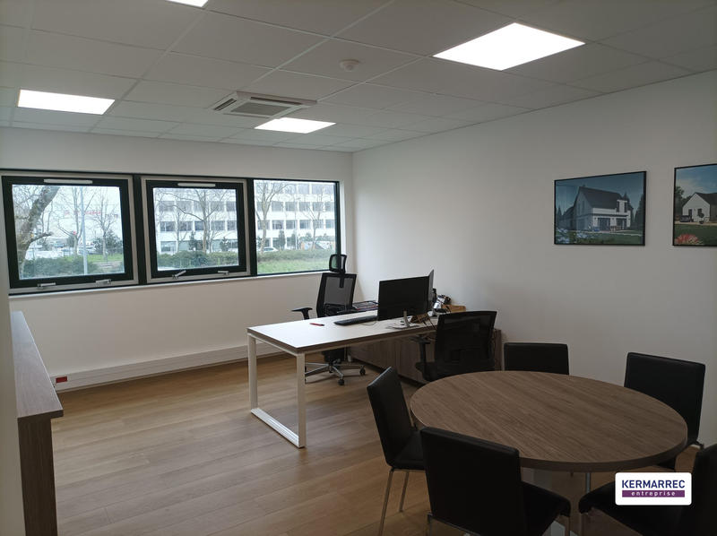 Bureau - 661 m²
