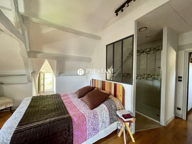 Demeure - 570 m² - 17 pièces