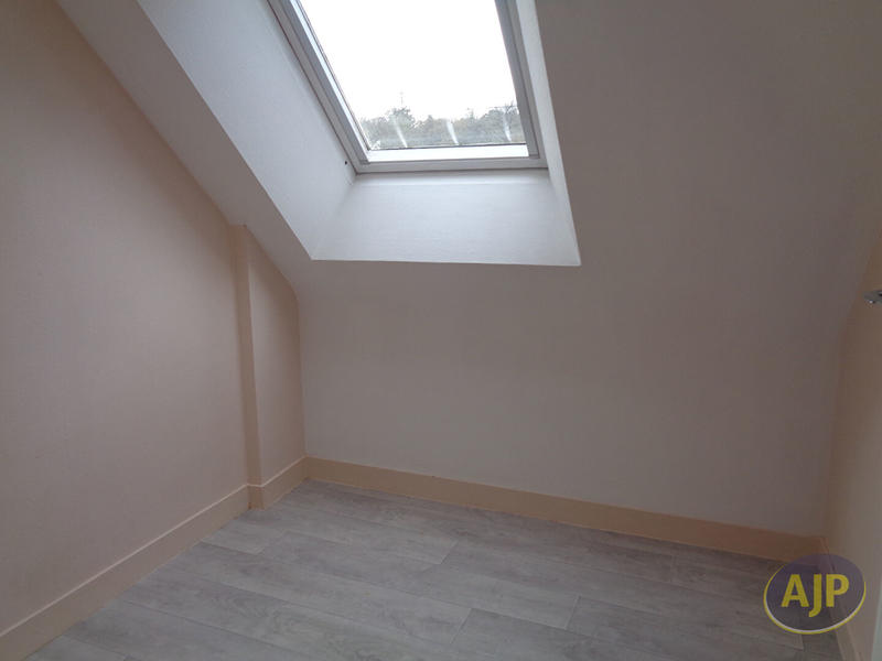 Maison - 83 m² - 5 pièces